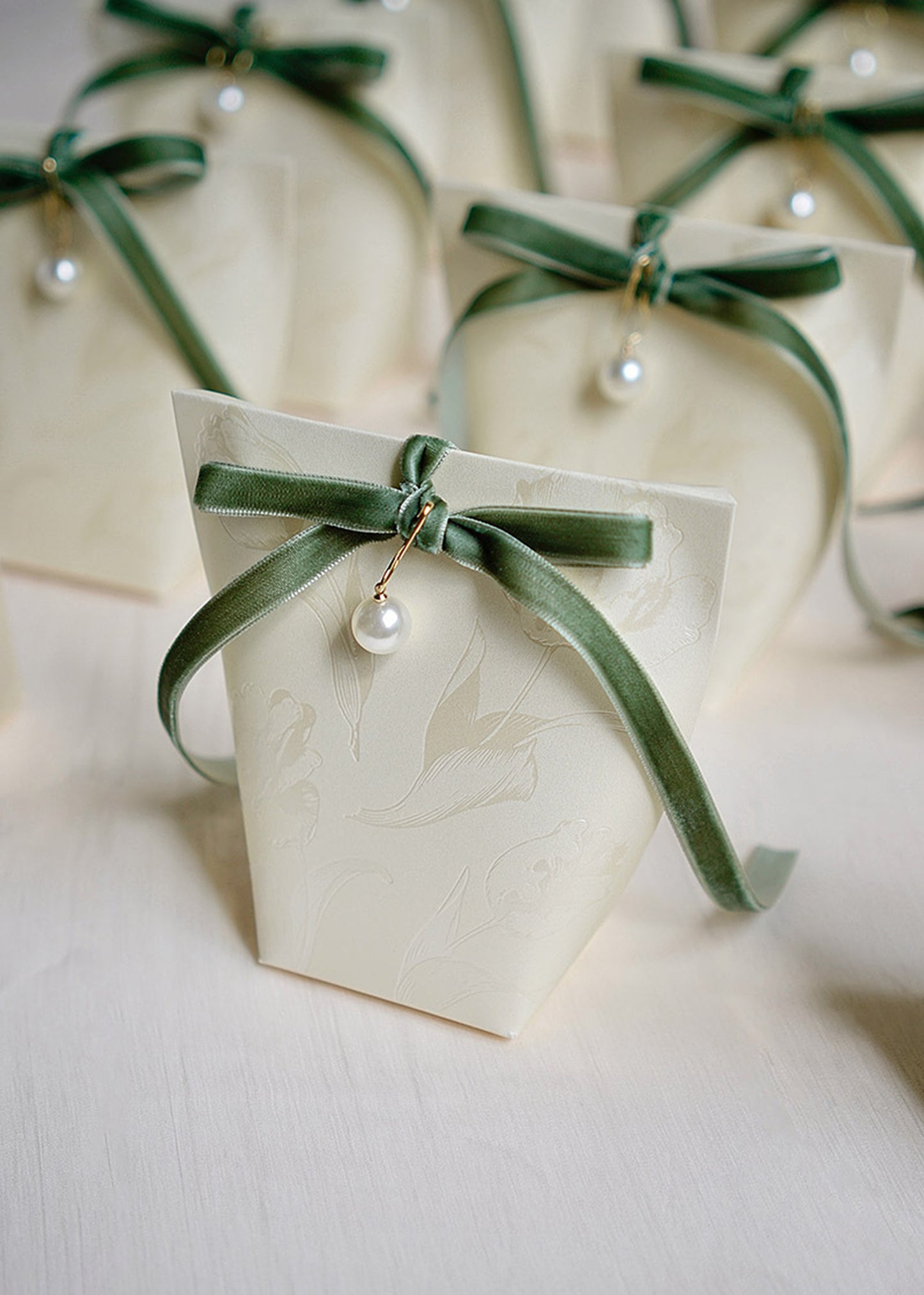 Handmade Wedding Party Favor Boxes for Guest,White Wedding
